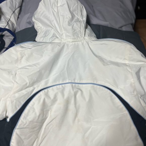 Black with white detail ski jacket - Picture 2 of 6